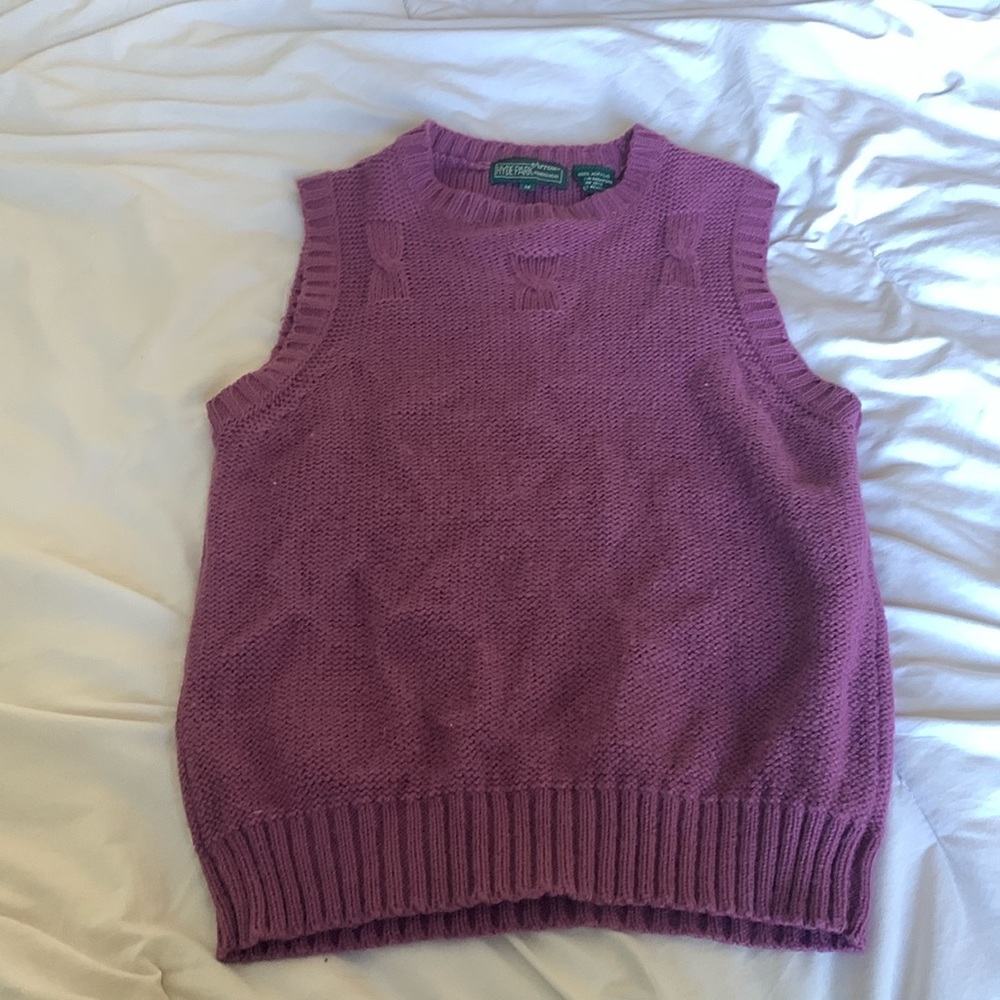 Unisex sweater/vest pullover top.